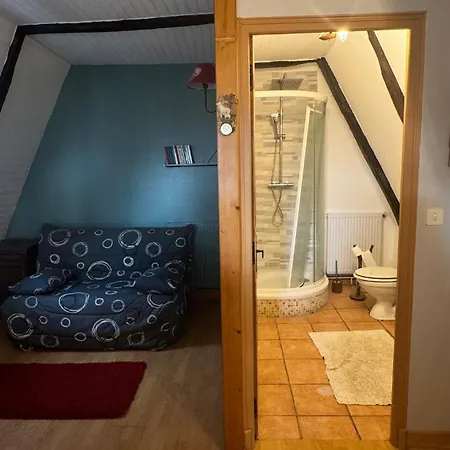 Familial La Montagne Des Vaches Saint-Antoine (Cantal)