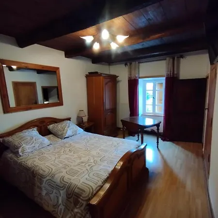 Familial La Montagne Des Vaches * Saint-Antoine (Cantal)